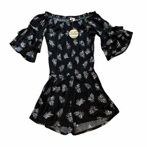 Kye Mi Ruffle Sleeve Black Romper